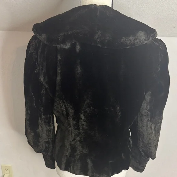 Elegant Vintage Black Faux Fur Short Stylish Jacket Big Button - Picture 5 of 11